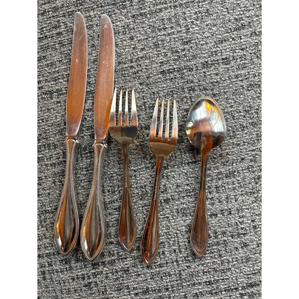 Wallace 18/10‎ China Silverware Flatware Set 2 Knives 2 Forks 1 Spoon